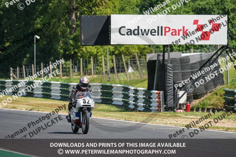 cadwell park;cadwell park photographs;cadwell trackday photographs;enduro digital images;event digital images;eventdigitalimages;peter wileman photography;racing digital images;trackday digital images;trackday photos